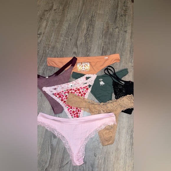 VS thong bundle - Picture 1 of 1
